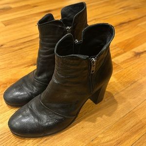 Steven size 9 black boots